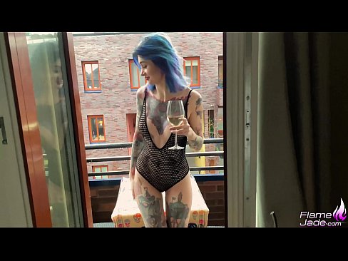 ❤️ Sjajna djevojka sisa gutljajem i strastveno jebe pod otvorenim nebom ☑ Porno kod nas bs.https-tubsexer.ru ☑